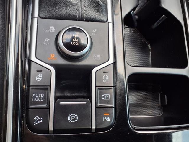 used 2023 Kia Sorento car, priced at $33,900