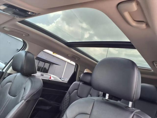used 2023 Kia Sorento car, priced at $33,900