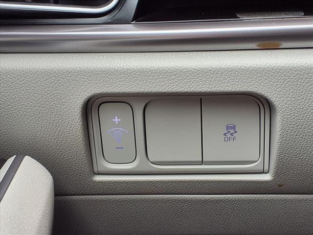 used 2024 Kia Sorento car, priced at $32,900
