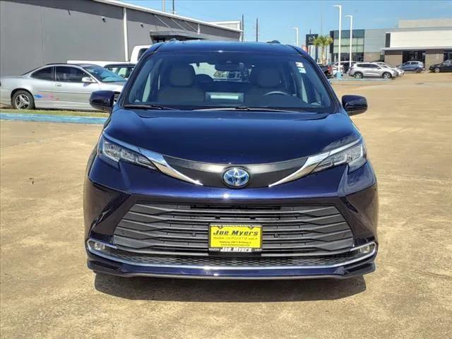 used 2021 Toyota Sienna car, priced at $41,800