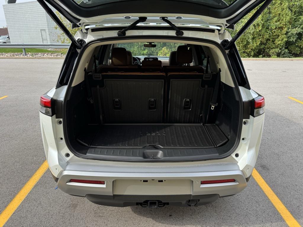 new 2025 Nissan Pathfinder car, priced at $45,959