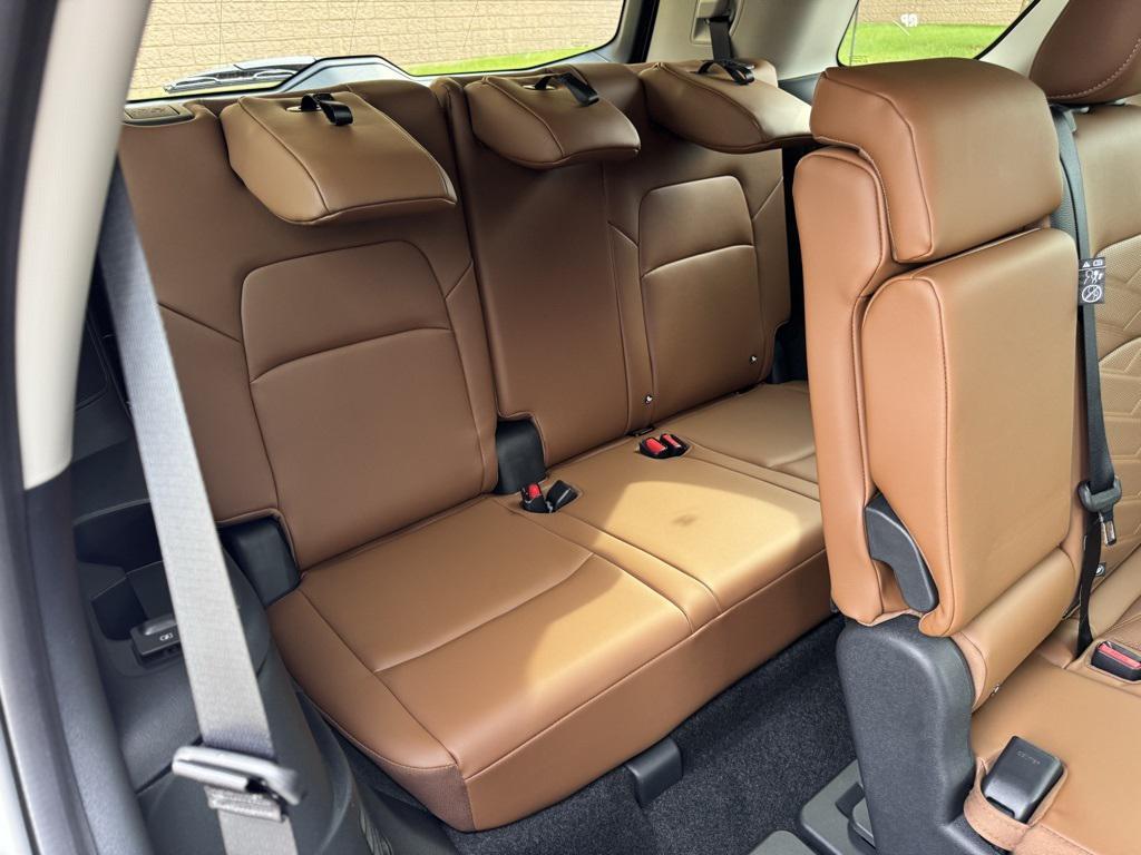 new 2025 Nissan Pathfinder car, priced at $45,959