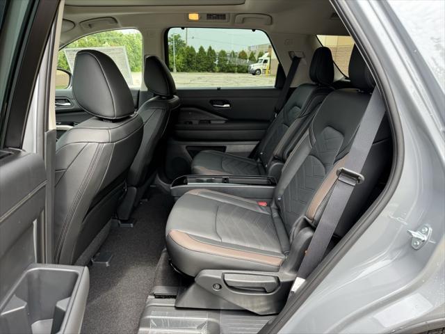 new 2025 Nissan Pathfinder car, priced at $51,153