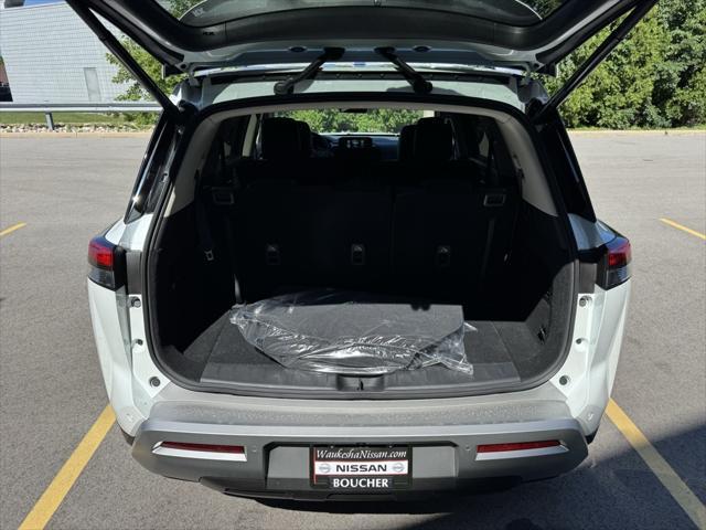new 2025 Nissan Pathfinder car, priced at $44,664