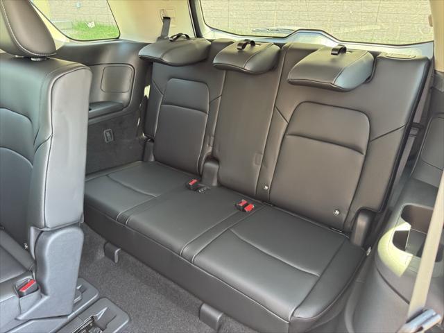 new 2025 Nissan Pathfinder car, priced at $44,664