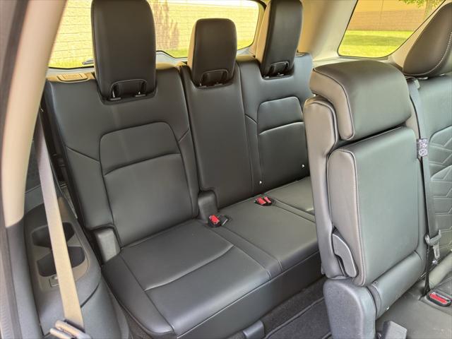 new 2025 Nissan Pathfinder car, priced at $48,981