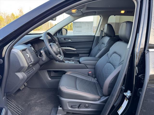 new 2025 Nissan Pathfinder car, priced at $52,397