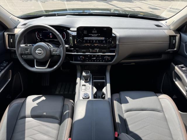 new 2025 Nissan Pathfinder car, priced at $48,981