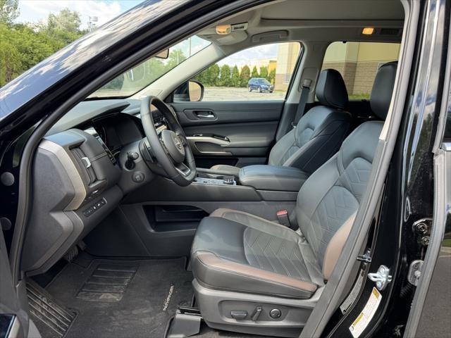 new 2025 Nissan Pathfinder car, priced at $48,981