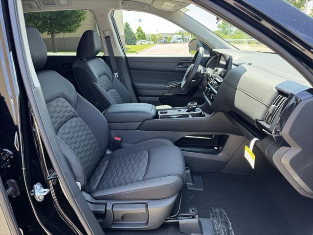 new 2025 Nissan Pathfinder car, priced at $41,586