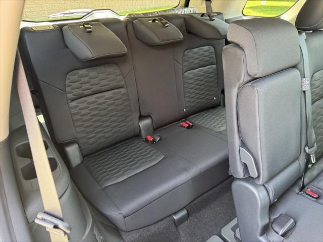 new 2025 Nissan Pathfinder car, priced at $41,586