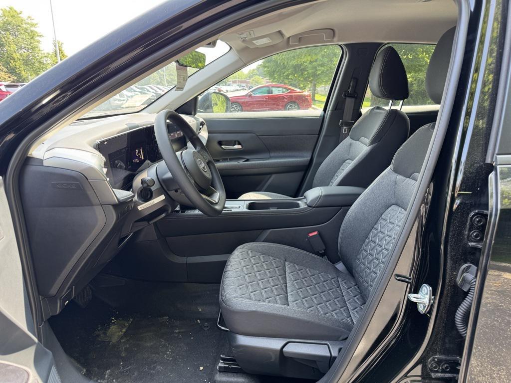new 2025 Nissan Kicks car, priced at $26,168