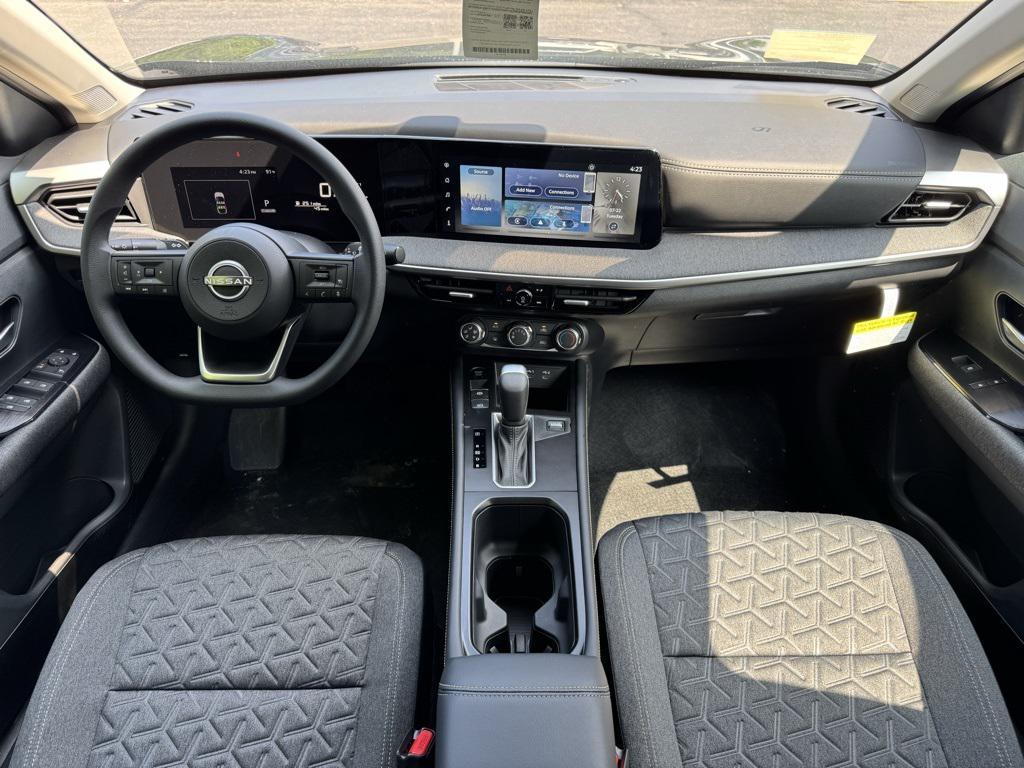 new 2025 Nissan Kicks car, priced at $26,168