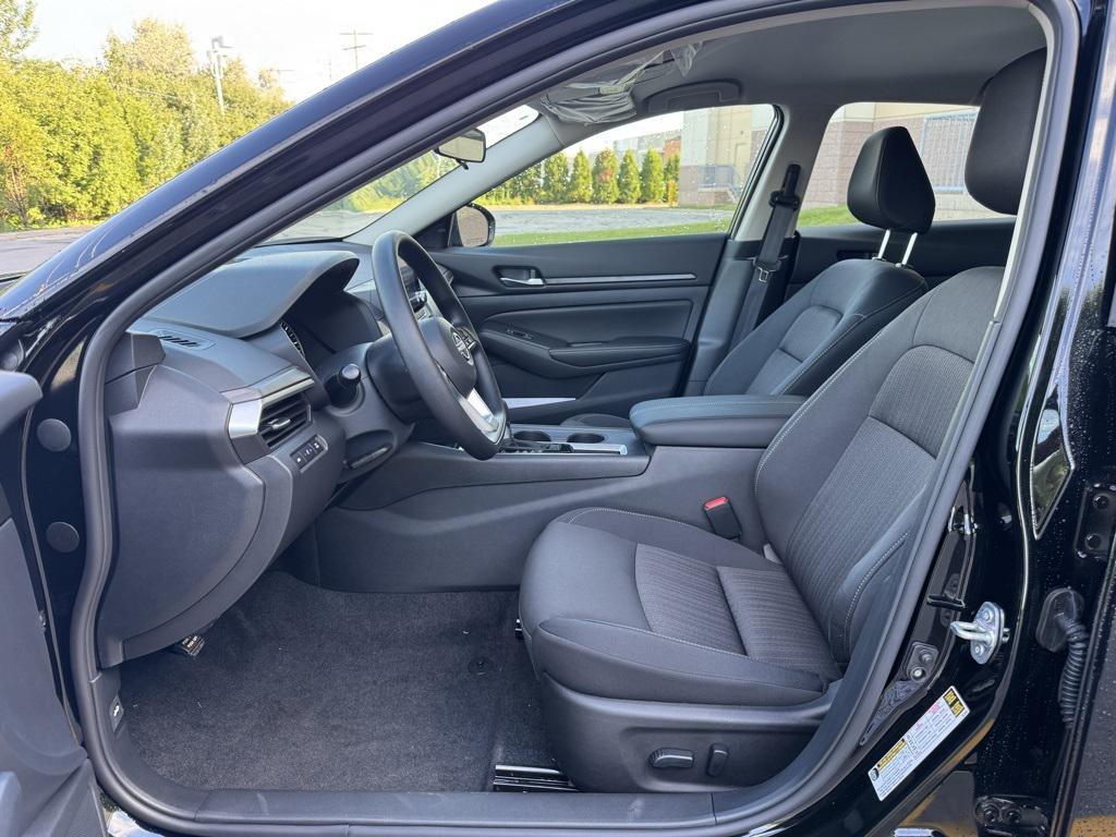 new 2025 Nissan Altima car, priced at $27,724
