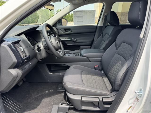 new 2025 Nissan Pathfinder car, priced at $38,428