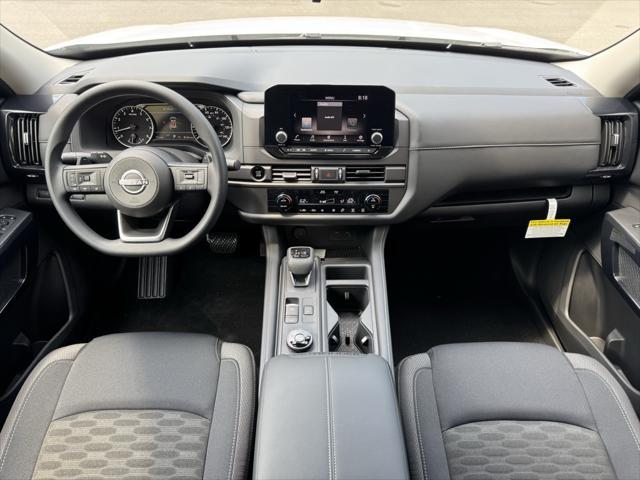 new 2025 Nissan Pathfinder car, priced at $38,428