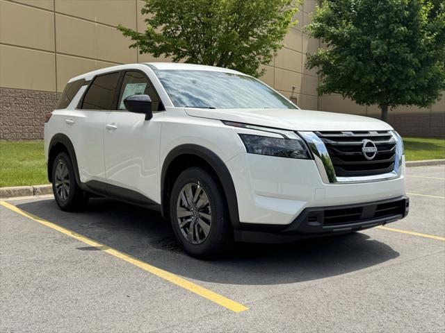 new 2025 Nissan Pathfinder car, priced at $38,428