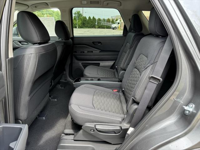 new 2025 Nissan Pathfinder car, priced at $43,572