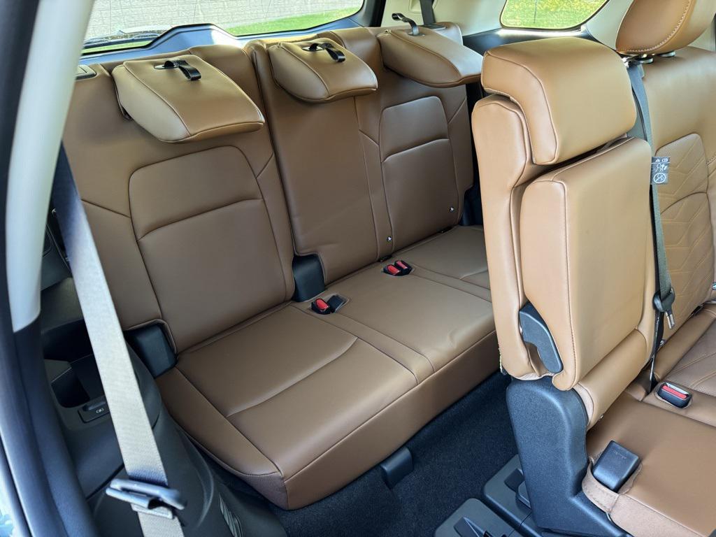 new 2025 Nissan Pathfinder car, priced at $46,051