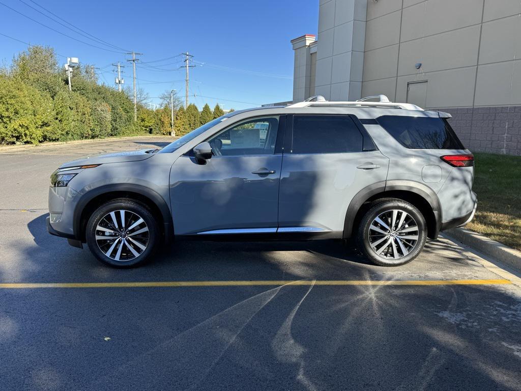 new 2025 Nissan Pathfinder car, priced at $46,051