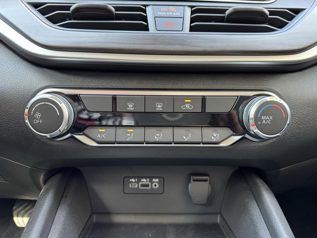 new 2025 Nissan Altima car, priced at $27,724