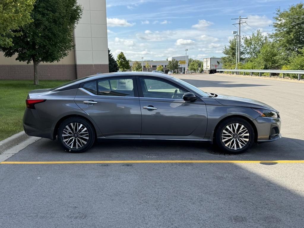 new 2025 Nissan Altima car, priced at $27,724