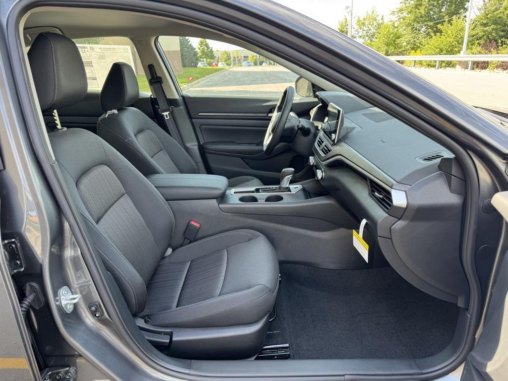 new 2025 Nissan Altima car, priced at $27,724