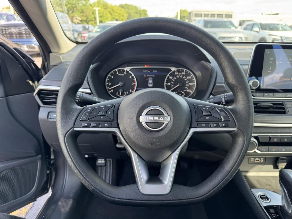 new 2025 Nissan Altima car, priced at $27,724