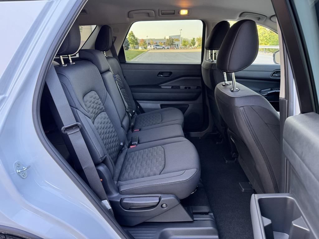 new 2025 Nissan Pathfinder car, priced at $35,876