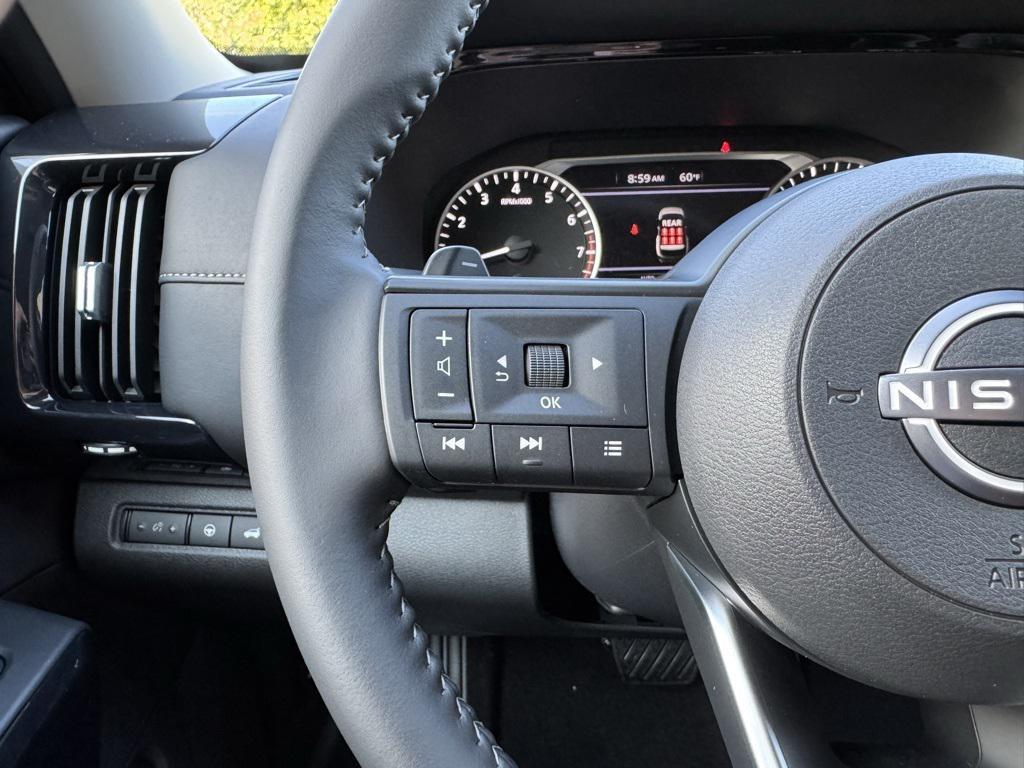 new 2025 Nissan Pathfinder car, priced at $35,876