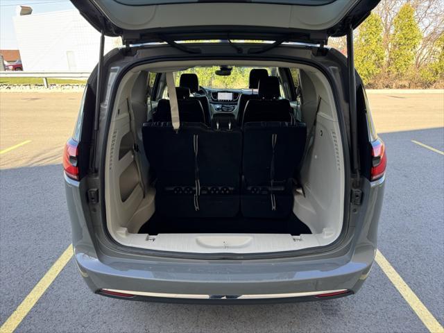 used 2022 Chrysler Pacifica car, priced at $29,960