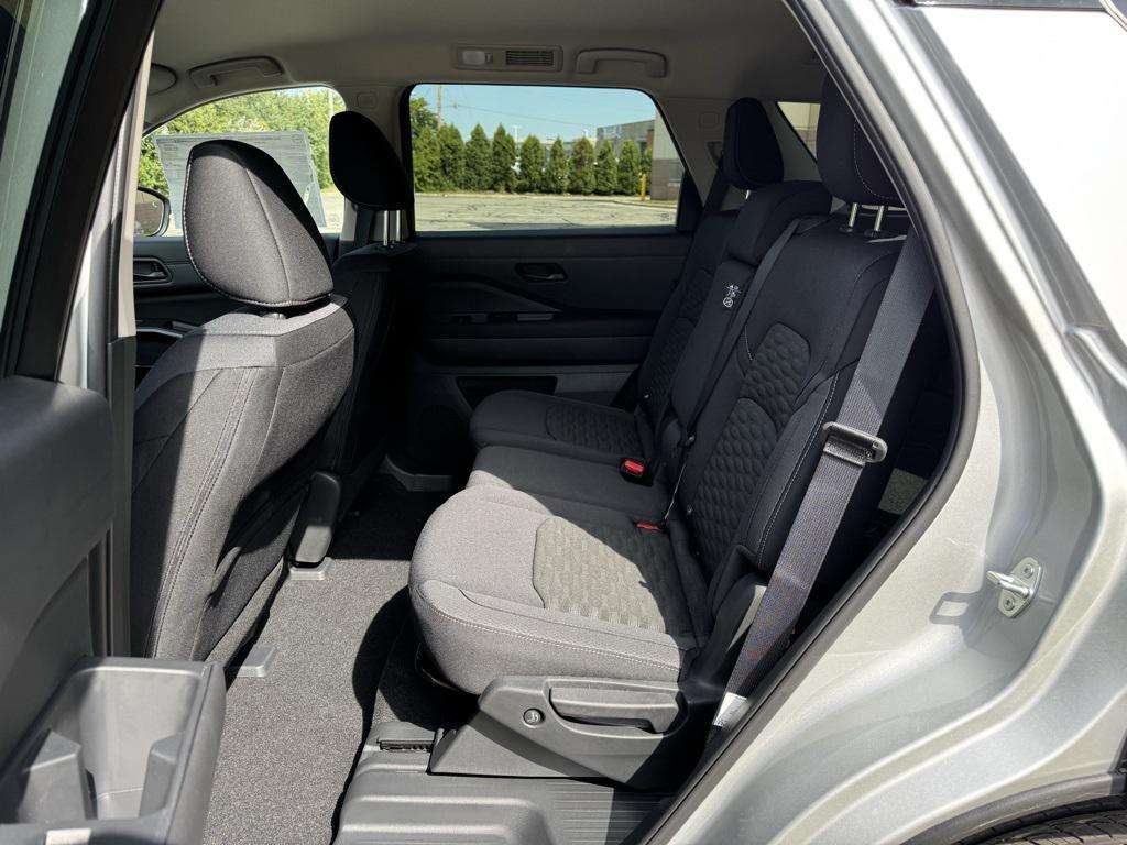 new 2025 Nissan Pathfinder car, priced at $40,930