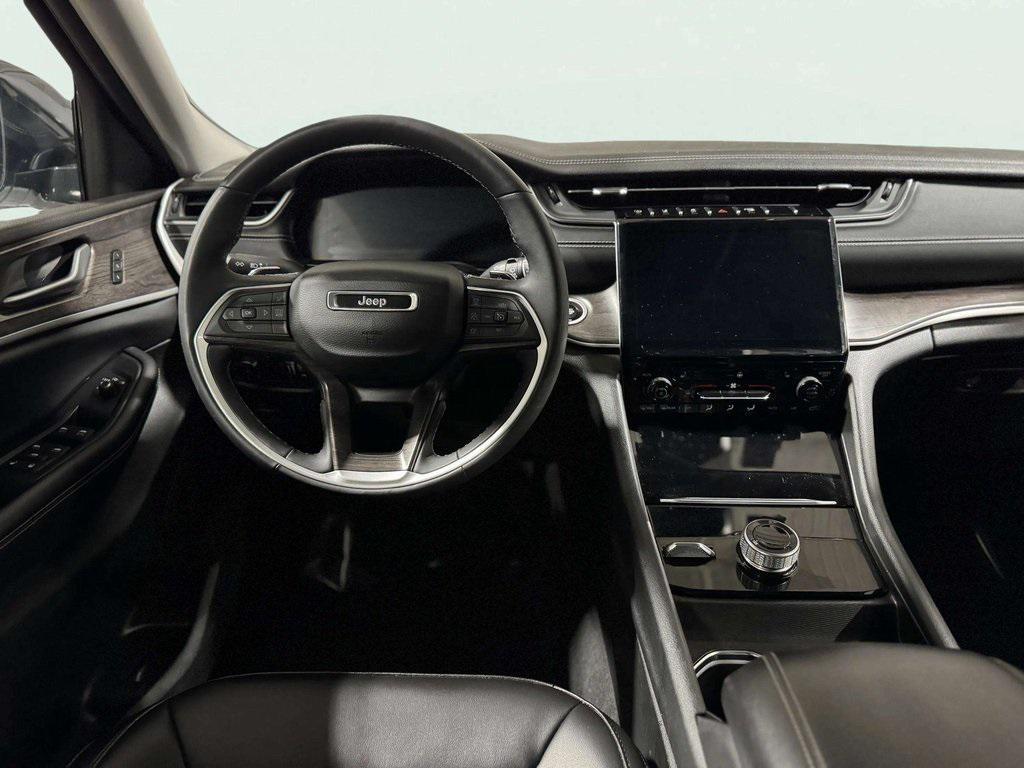 used 2024 Jeep Grand Cherokee car, priced at $31,981