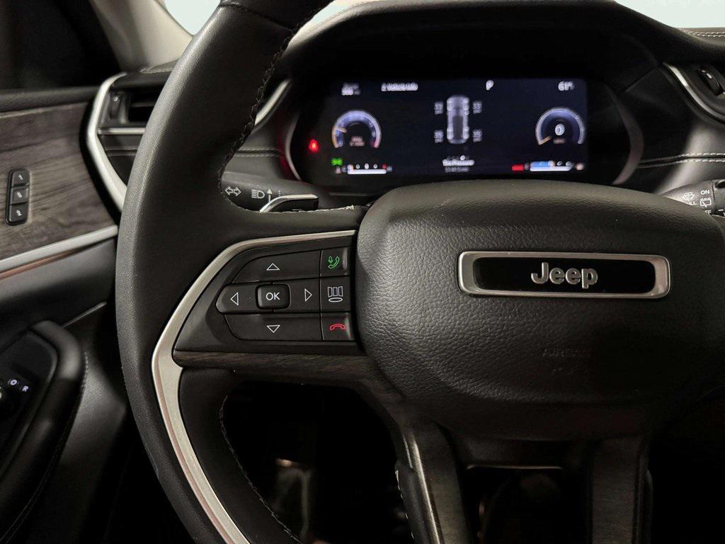 used 2024 Jeep Grand Cherokee car, priced at $31,981