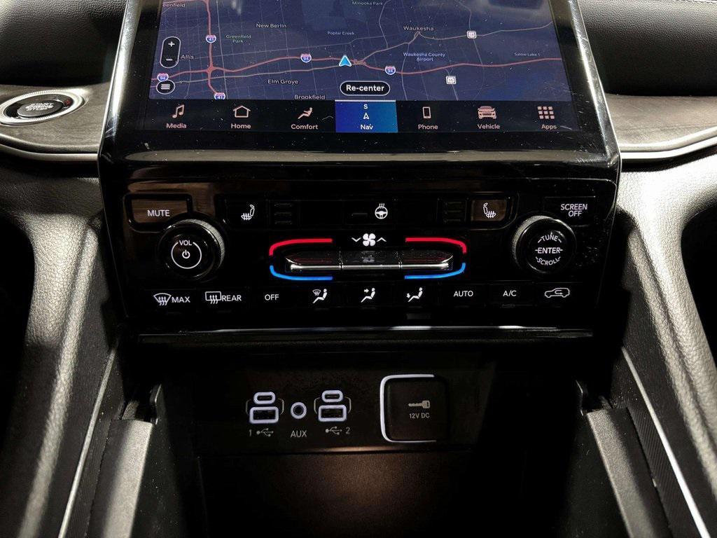 used 2024 Jeep Grand Cherokee car, priced at $31,981