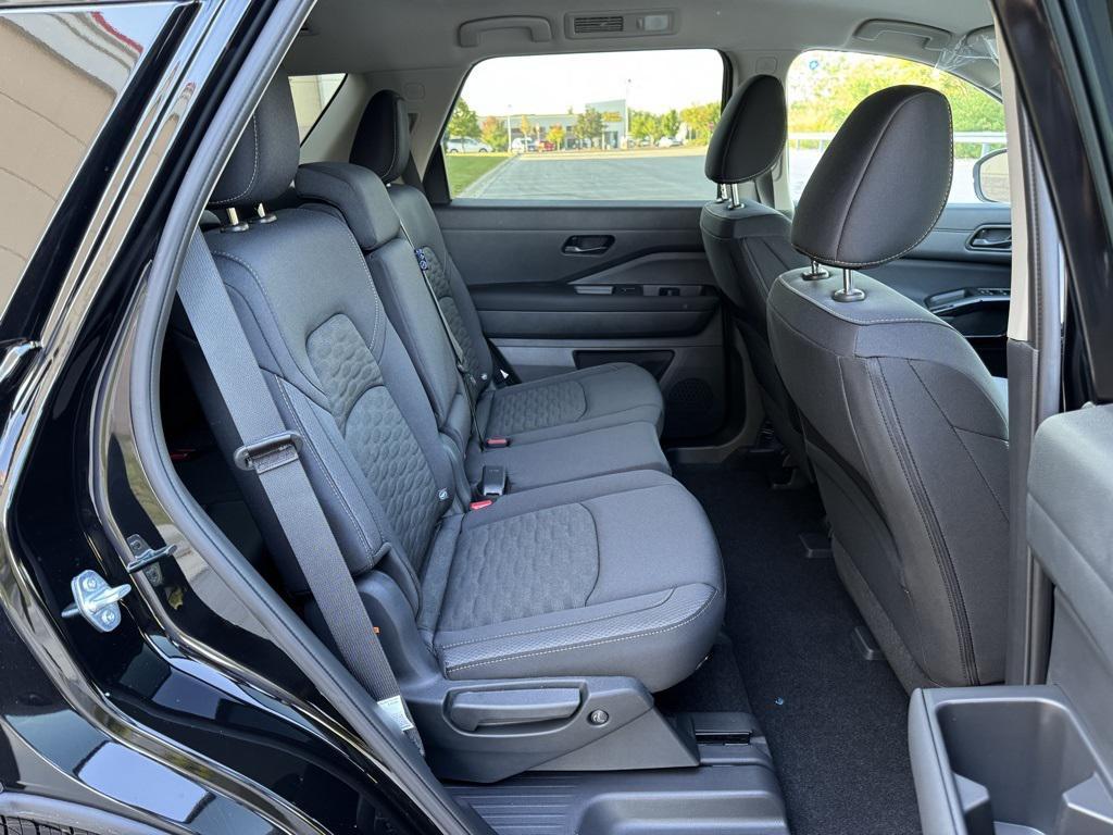 new 2025 Nissan Pathfinder car, priced at $35,370