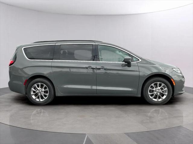 used 2022 Chrysler Pacifica car, priced at $28,558