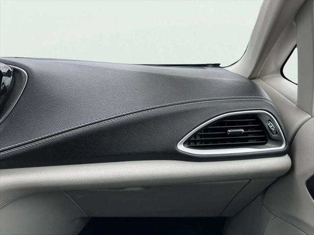 used 2022 Chrysler Pacifica car, priced at $28,558