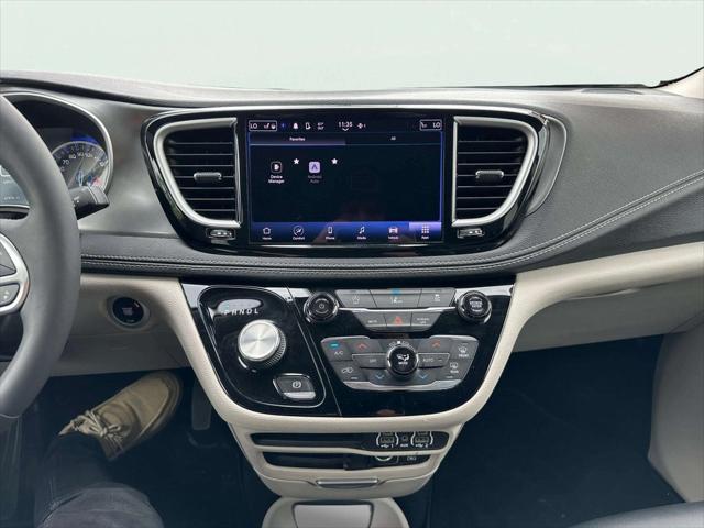 used 2022 Chrysler Pacifica car, priced at $28,558