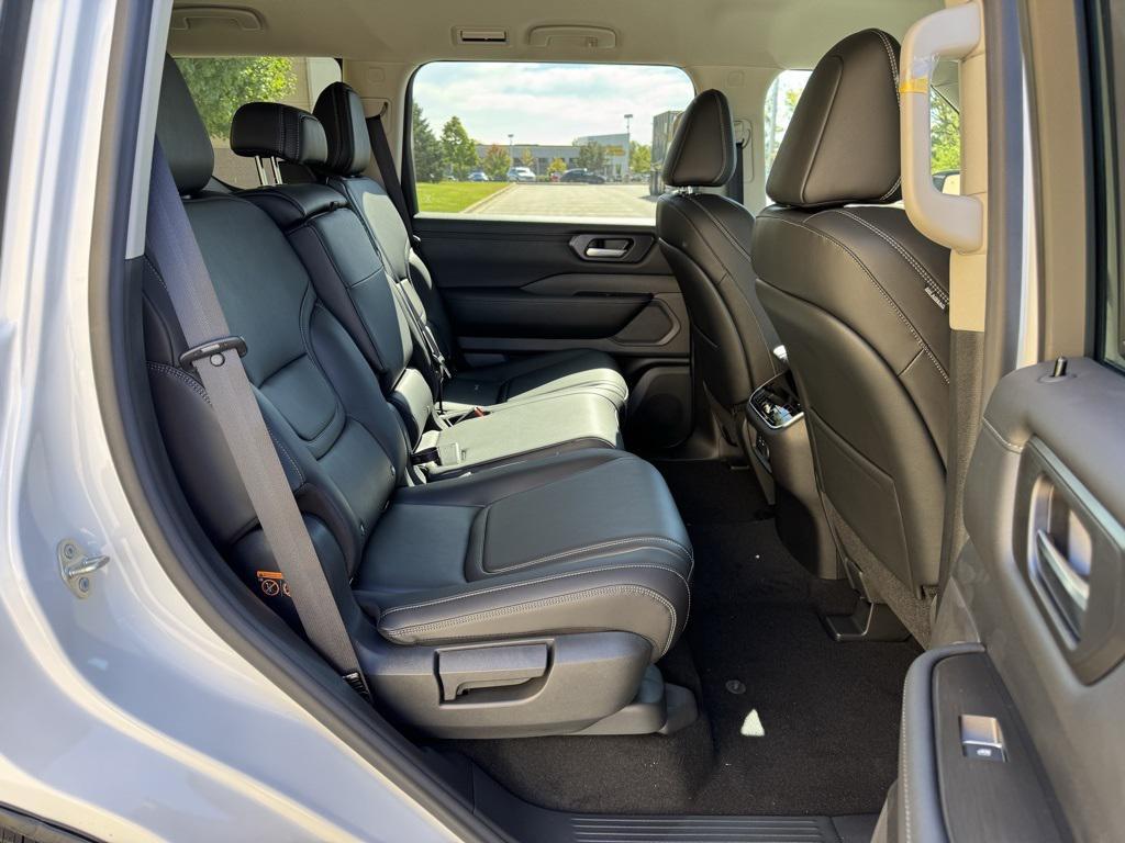 new 2026 Nissan Armada car, priced at $61,981