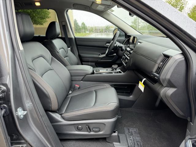 new 2025 Nissan Pathfinder car, priced at $45,005