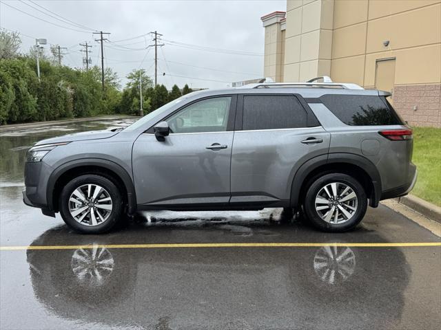 new 2025 Nissan Pathfinder car, priced at $45,005