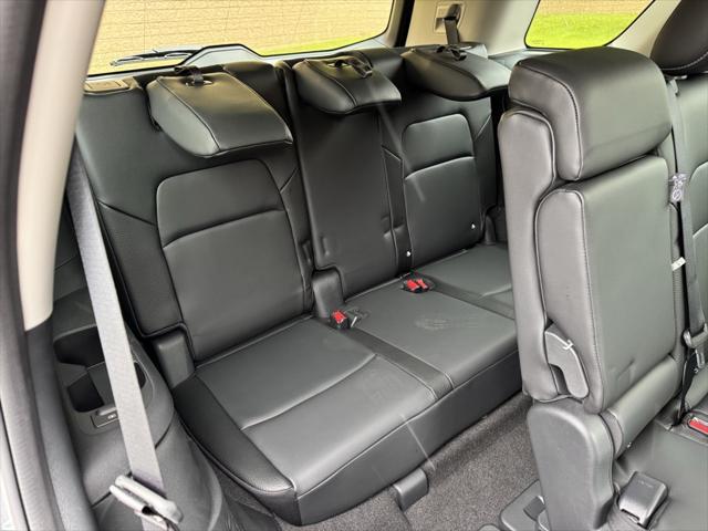 new 2025 Nissan Pathfinder car, priced at $45,005