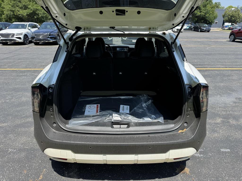 new 2025 Nissan Kicks car, priced at $26,190