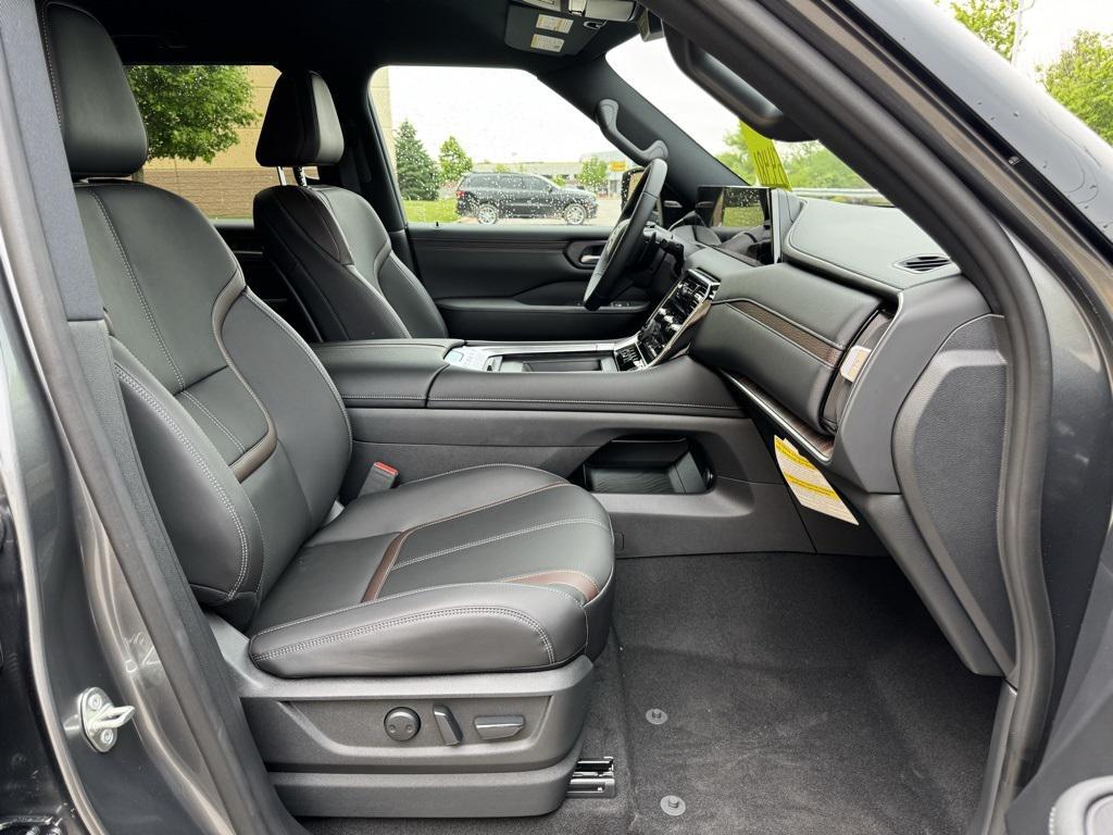 new 2025 Nissan Armada car, priced at $63,981