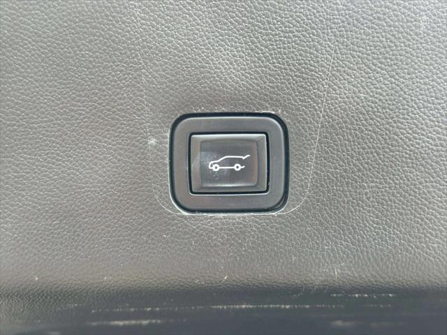 used 2020 Chevrolet Traverse car, priced at $27,718