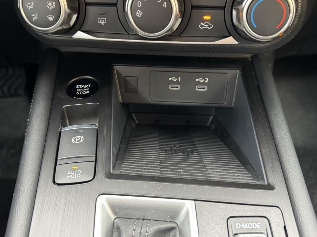 new 2025 Nissan Kicks car, priced at $25,047