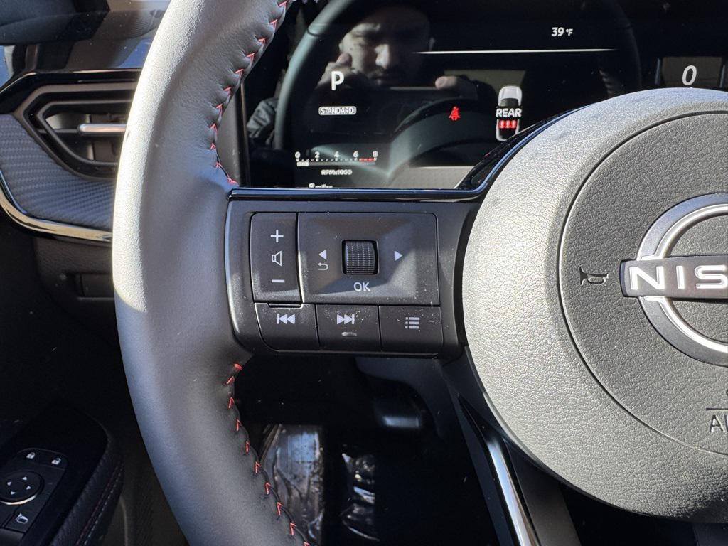 new 2025 Nissan Kicks car, priced at $28,064