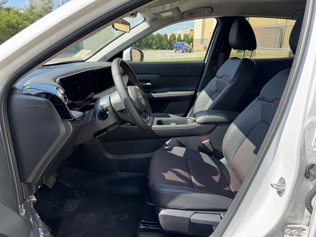 new 2025 Nissan Kicks car, priced at $28,064