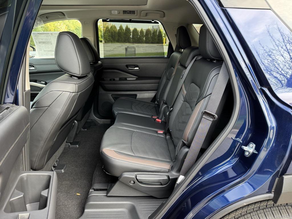 new 2025 Nissan Pathfinder car, priced at $46,540